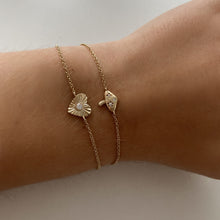 Load image into Gallery viewer, Small Scattered Mushroom Bracelet
