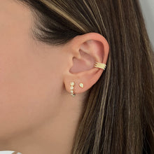 Load image into Gallery viewer, Wavy Diamond Ear Cuff
